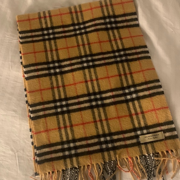 Mini Burberry Check Cashmere Scarf (Pre-loved) - Picture 1 of 2